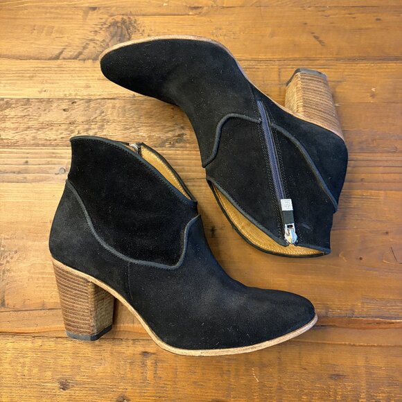Alberto Fermani Black Suede Booties - Picture 1 of 7
